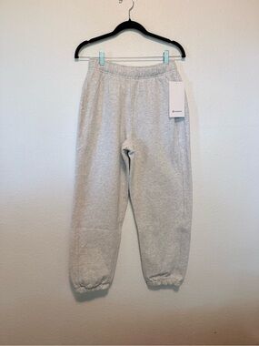 NWT lululemon Scuba Mid-Rise Oversized Jogger XS Grey